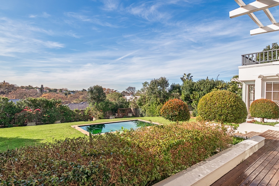 5 Bedroom Property for Sale in Constantia Western Cape